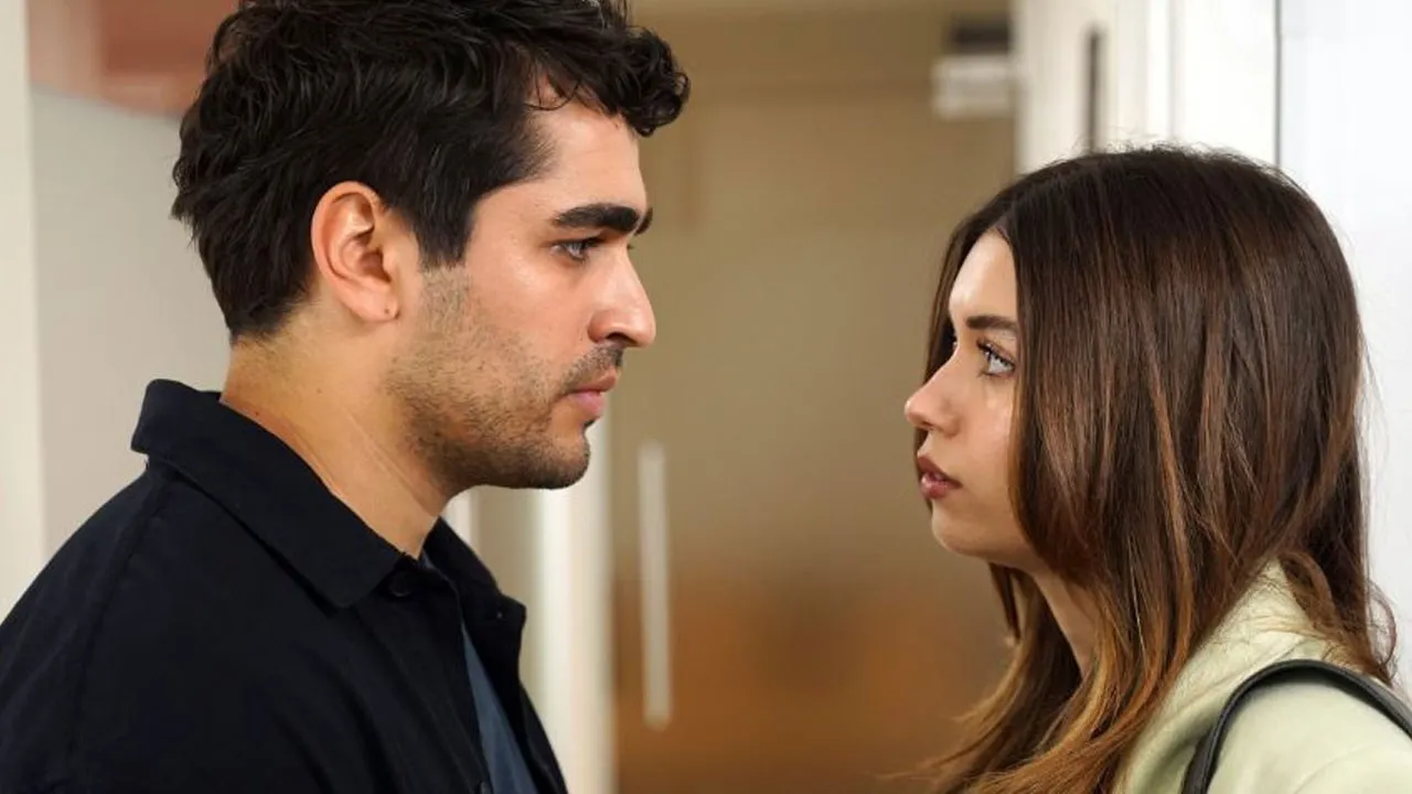 Yalı Çapkını yıldızları Mert Ramazan Demir ve Afra Saraçoğlu barıştı