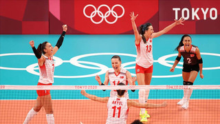 A Milli Kadın Voleybol Takımımız Filenin Sultanları Olimpiyatlar’da çeyrek finalde!