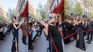 Madrid'de Cansu Dere rüzgarı esti! Dere, İspanya’nın en prestijli ödül töreninde ödül verdi