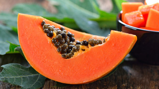 Uzun ömür meyvesi papaya: Faydaları nedir, nelere iyi gelir?