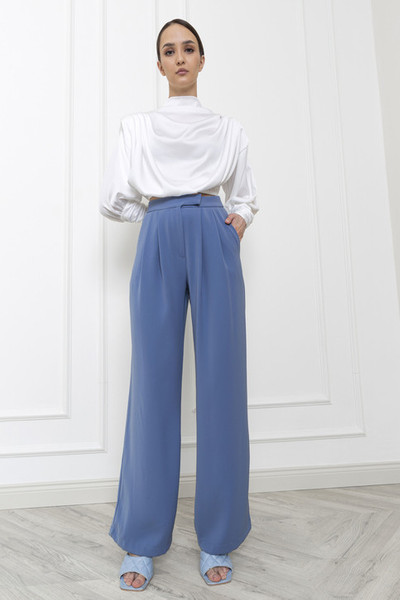 Stilistlere göre 2024'te trend olacak 7 pantolon tasarımı - Resim : 2