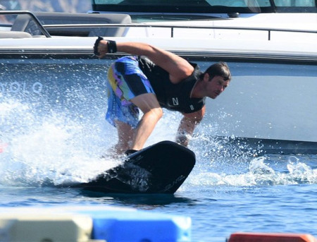 Kıvanç Tatlıtuğ jetsurf ile şov yaptı! - Resim : 3