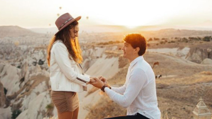 Ebru Şahin ve Cedi Osman evleniyor: Ünlü oyuncunun yüzüğü merak konusu - Resim : 1