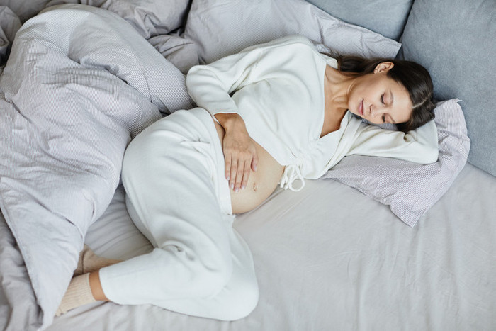Hamilelikte yatış pozisyonu neler? Hamilelikte neden sol tarafa yatılmalı? - Resim : 2
