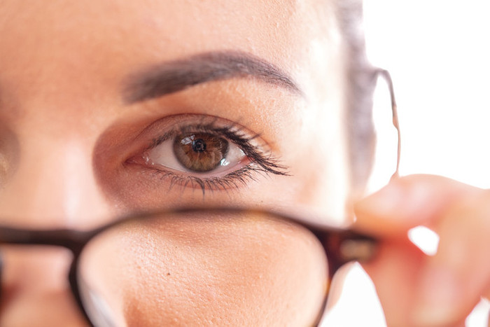 Göz kuruluğu neden olur? Belirtileri neler? Göz kuruluğu tedavisi nasıl yapılır? - Resim : 2