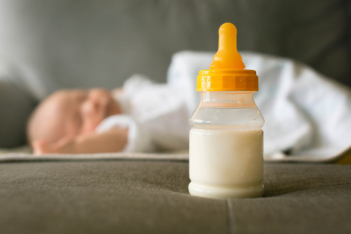 Sağılmış anne sütü nasıl saklanır? Buzlukta saklanan anne sütü bebeğe nasıl verilir? - Resim : 1