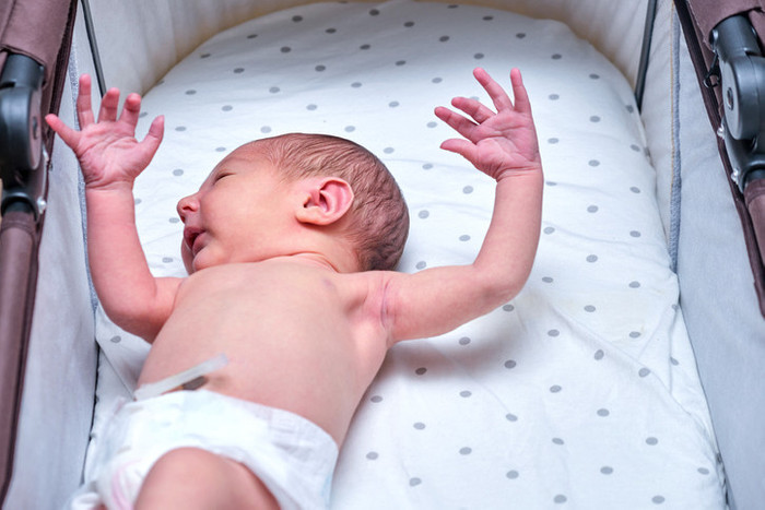 Bebeklerde moro refleksi nedir? Moro refleksi ne zaman kaybolur? Moro refleksine dair 11 soru cevap - Resim : 1
