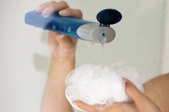 Dermatologlara göre cildinizi mahveden 7 duş hatası - Resim : 3