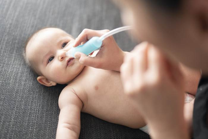 Bebeklerde burun tıkanıklığı nasıl geçer? Bebeklerde serum fizyolojik nasıl kullanılır? 8 soruda bebeklerde burun tıkanıklığı - Resim : 2
