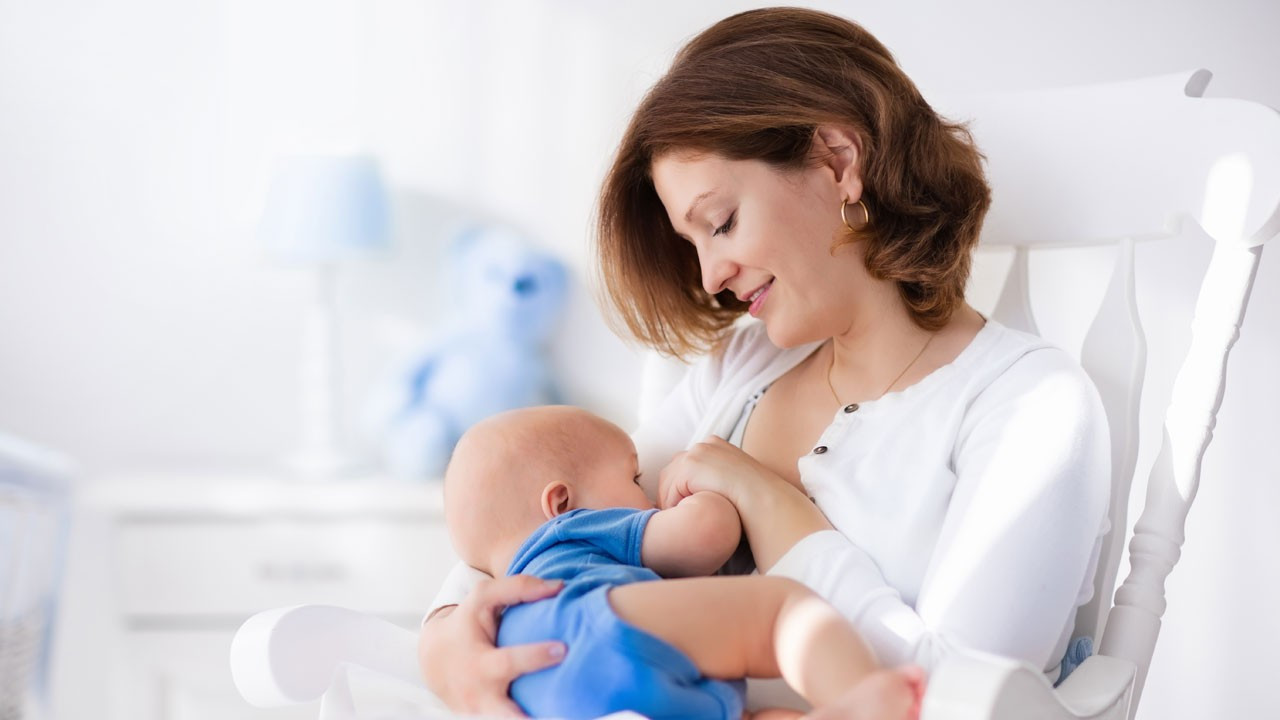 Yenidoğan bebek nasıl emzirilir? Bebek emzirme rehberi