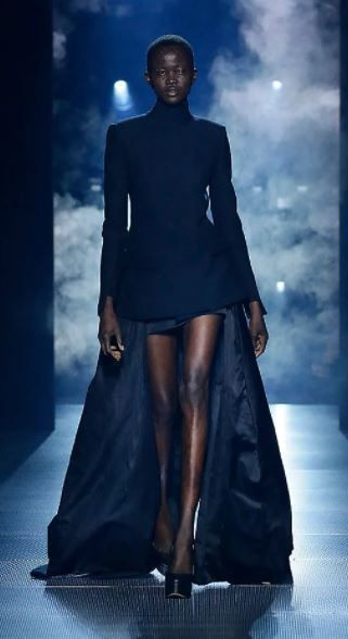 Fendi, Haute Couture İlkbahar-Yaz 2022 koleksiyonu - Sayfa 3
