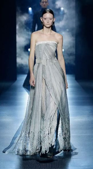 Fendi, Haute Couture İlkbahar-Yaz 2022 koleksiyonu - Sayfa 4