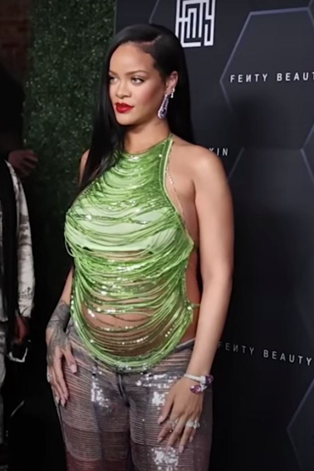 Modanın sıradışı kraliçesi: Rihanna'nın hamilelik stili - Sayfa 4