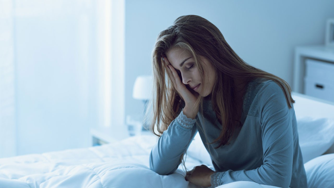 Uykusuzluk (insomnia) problemine neden olan durumlar nelerdir? (videolu anlatım)