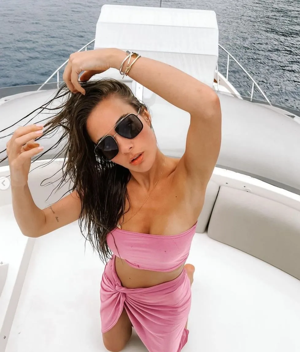 Ünlüler tatil sezonunu açtı! İşte ünlülerin imrendiren tatil pozları!