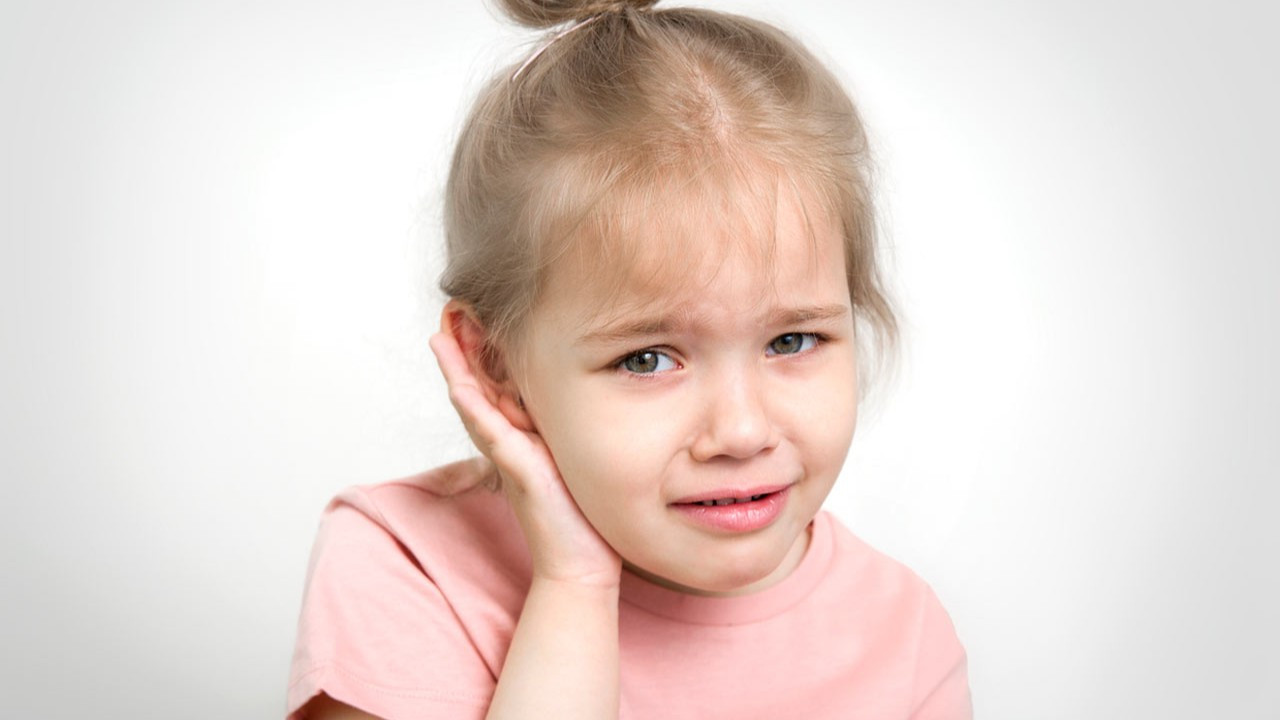 Bebeklerde orta kulak iltihabı neden olur, nasıl geçer?