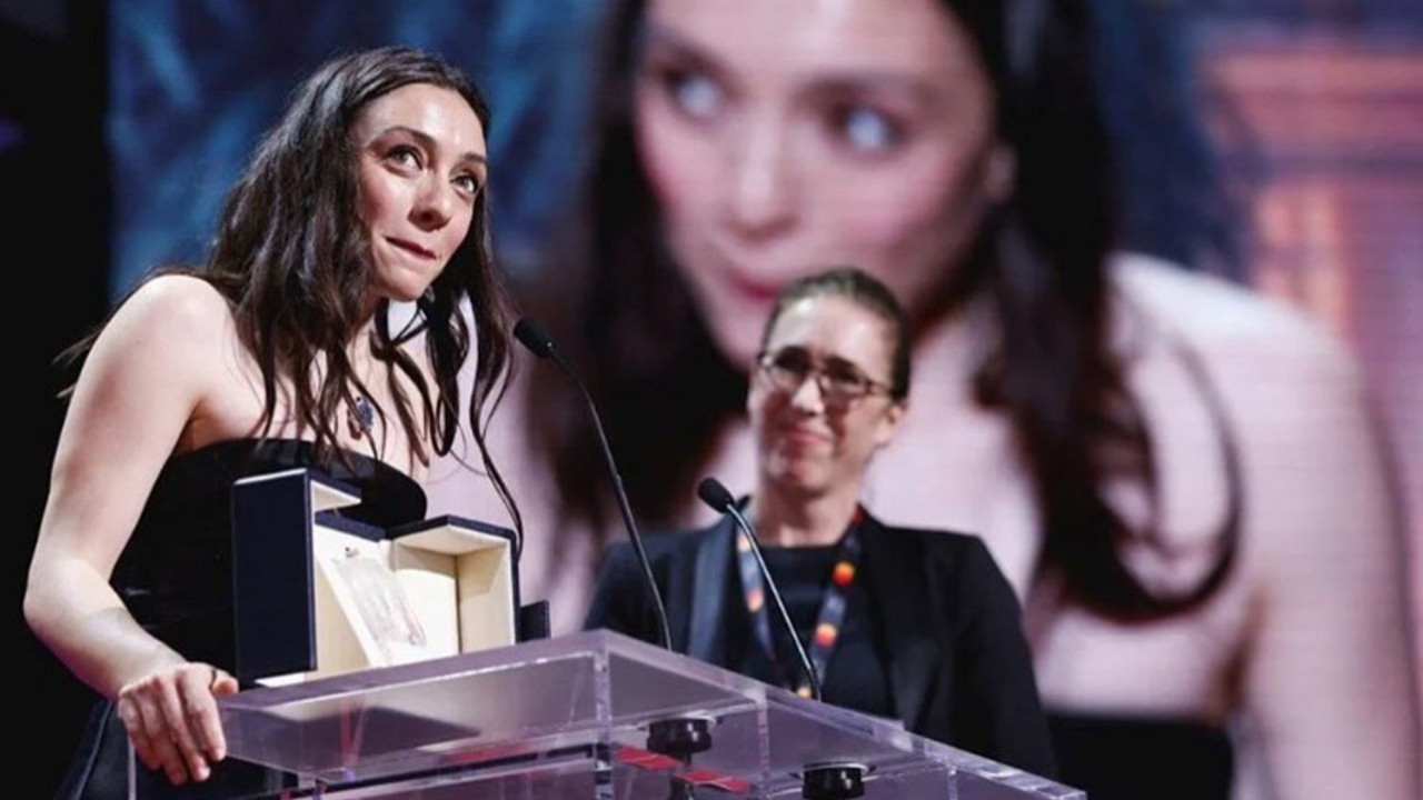 Cannes ödüllü Merve Dizdar ayakta alkışlandı