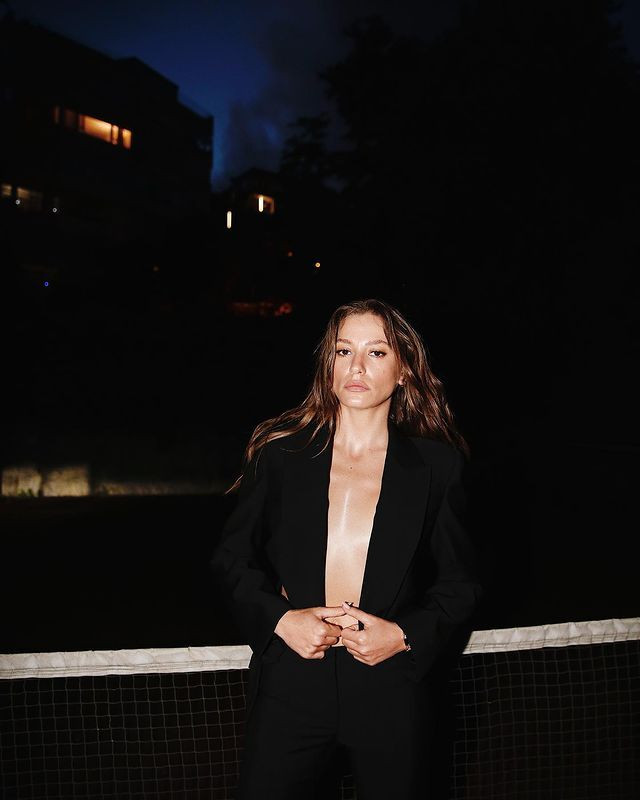 Yılın stil sahibi kadın oyuncusu: Serenay Sarıkaya