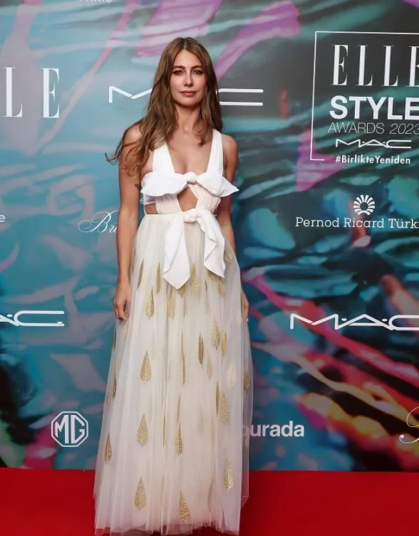 Elle Style Awards 2023 stillerini inceliyoruz: Tercih edilen kıyafetler ve aksesuarlar