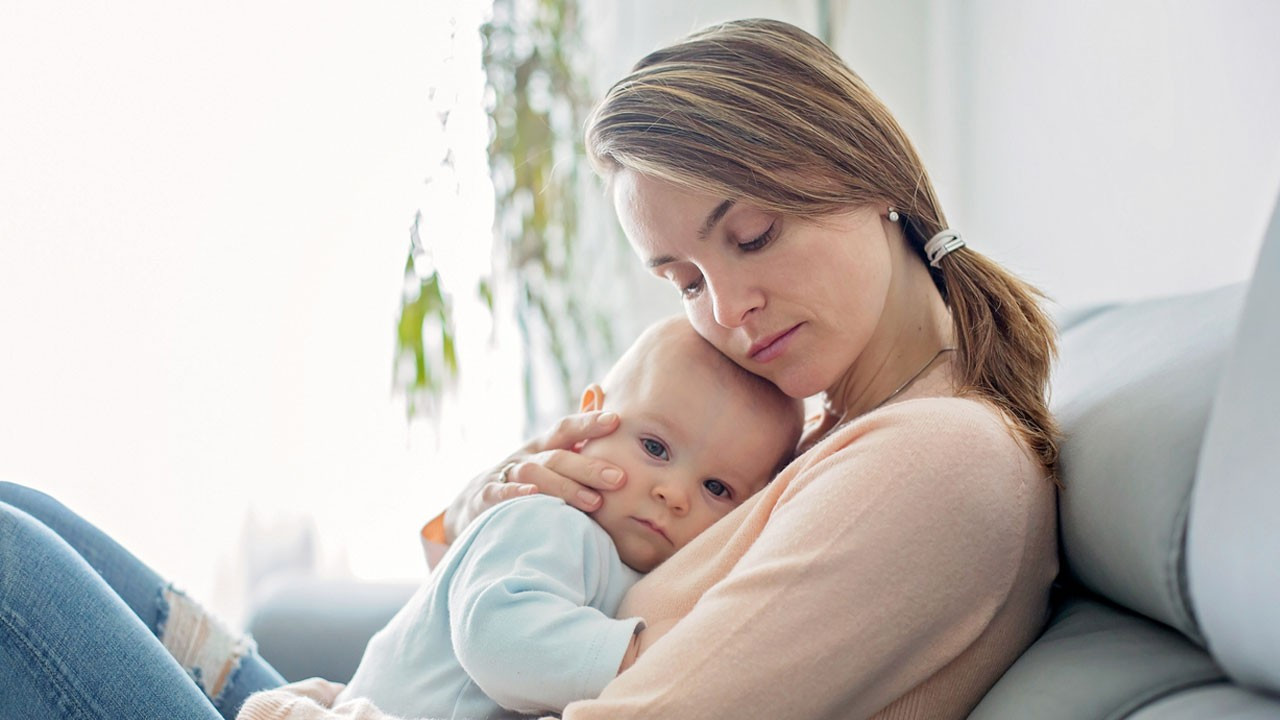 Yaşını doldurmamış bebek sütten kesilince ne yapmak gerekir?