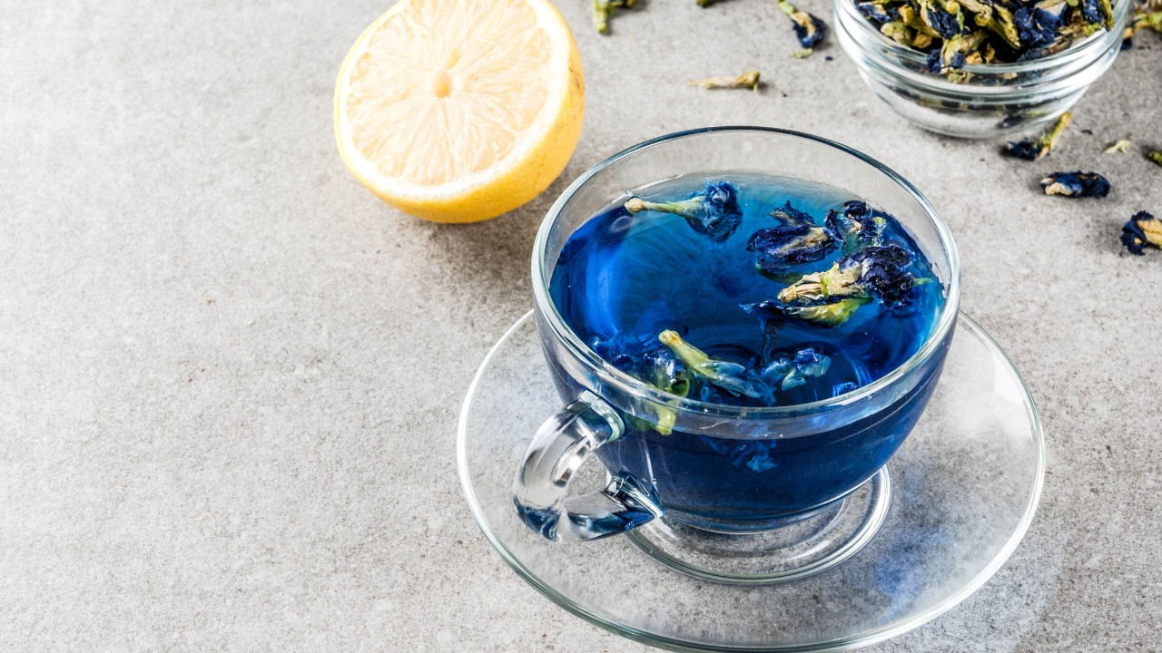 Mavi Çay (Kelebek bezelye çiçeği çayı) nedir? Faydaları nelerdir?
