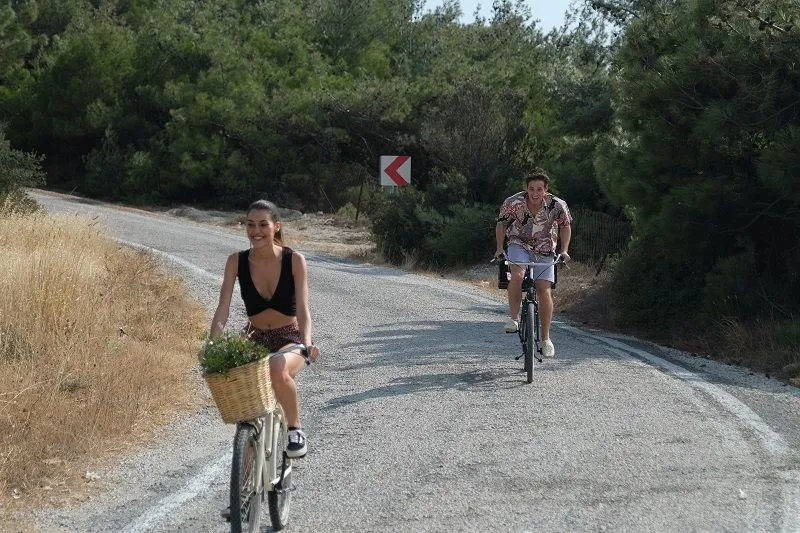 Aşk Mevsimi filminin konusu ne? Dilan Çiçek Deniz ve Cem Yiğit Üzümoğlu bir araya geldi Aşk Mevsimi filminin konusu ne? Dilan Çiçek Deniz ve Cem Yiğit Üzümoğlu bir araya geldi