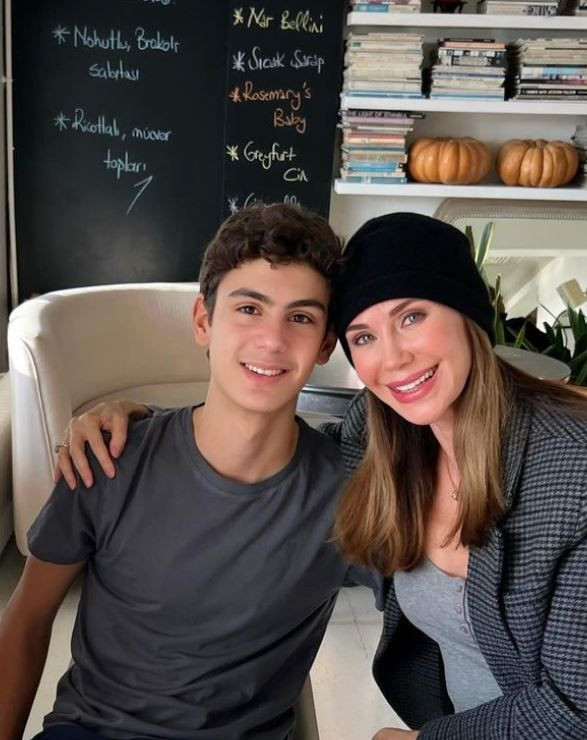 Demet Şener'den Real Madrid'de oynayan oğlu Ömer Kutluay'a: Kavuşmamıza son 1 hafta