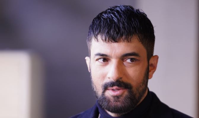 Engin Akyürek'in tarzı sosyal medyada tartışmalara neden oldu