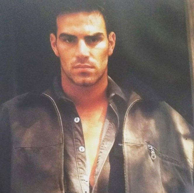Survivor yarışmacısı Bozok'un gençliği herkesi kendine hayran bıraktı