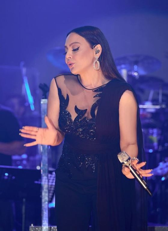 Ebru Gündeş'ten nikah sonrası ilk paylaşım