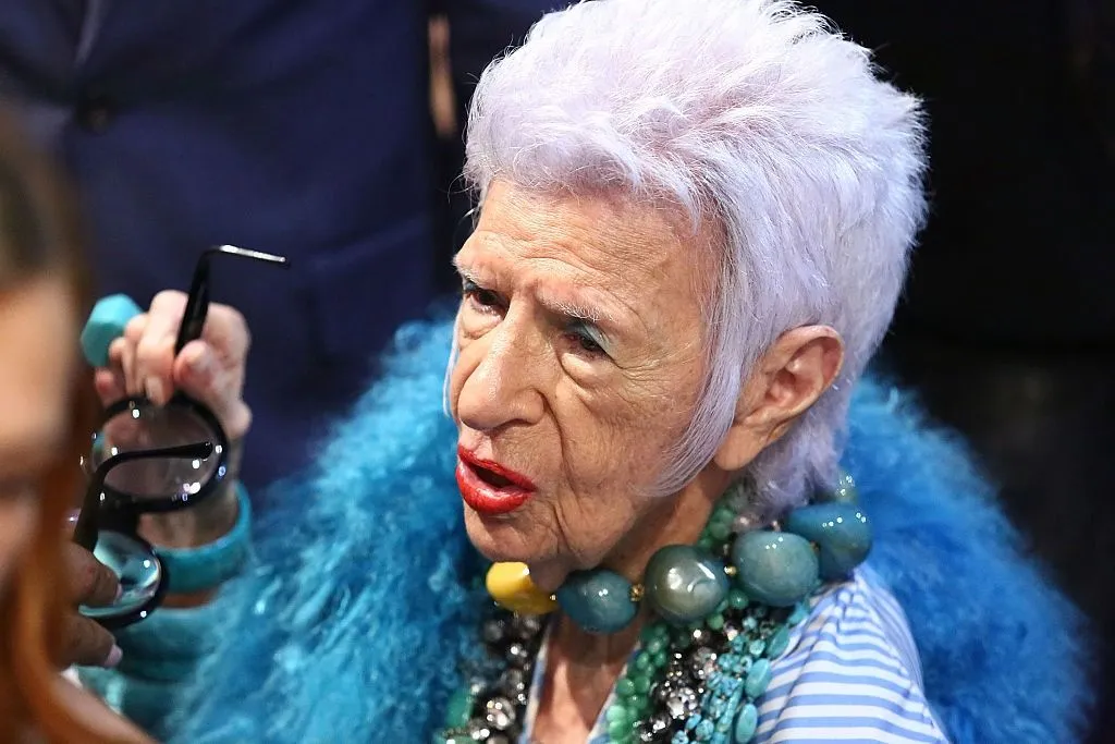 Moda ikonu Iris Apfel, 102 yaşında hayatını kaybetti