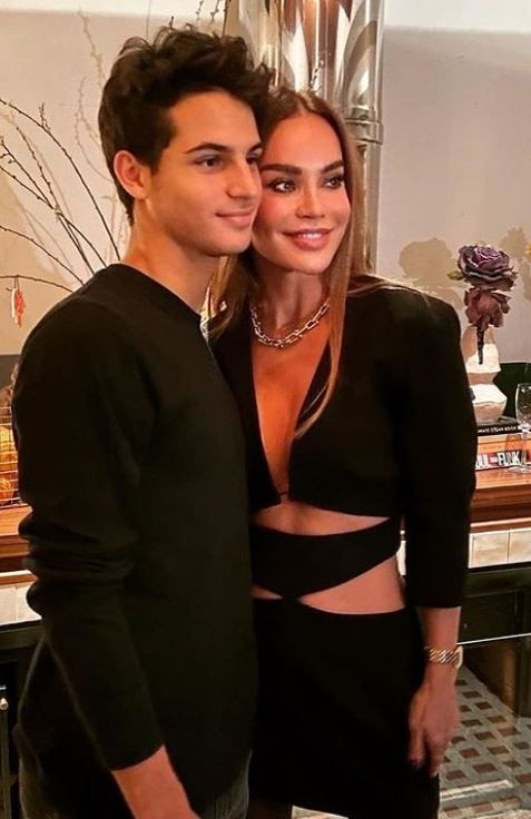 Ebru Şallı’nın oğlu Beren 20 yaşına girdi: Ne ara 20 oldun sen, iyi ki doğurmuşum