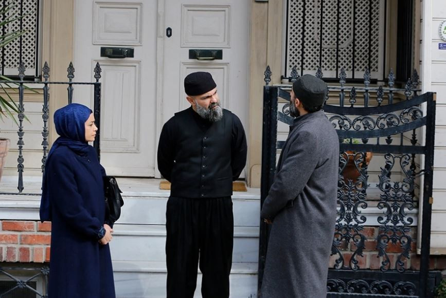 Kızıl Goncalar dizisinin yeni bölümünden ilk fragman yayınlandı: Feyza için Vakt-ı Mekatıl kararı veriliyor