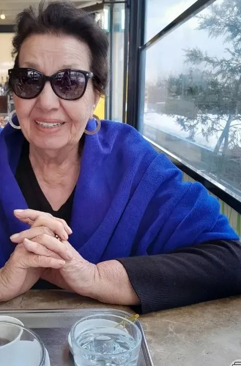 Yaprak Dökümü'nün Hayriye'si Güven Hokna'dan yeni imaj