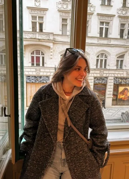 Aslı Enver eşi Berkin Gökbudak'la Prag'a tatile gitti! Aşk dolu kareler geldi