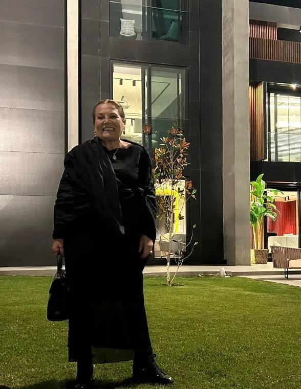 Kızılcık Şerbeti'nin Sönmez’i Aliye Uzunatağan’ın gençlik fotoğrafına beğeni yağdı