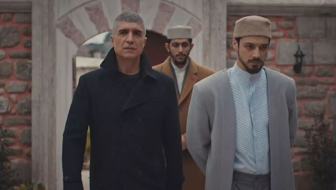 Kızıl Goncalar dizisinde Cüneyd'in annesine hayat verecek oyuncu belli oldu