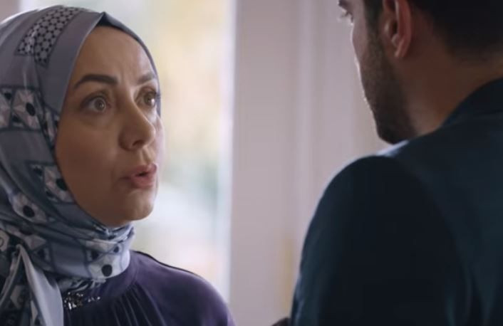 Kızılcık Şerbeti'nin yeni bölümünden ilk fragman yayınlandı:  “Bu evdekiler o lafları tek tek sana yedirir!”