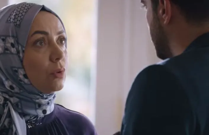 Kızılcık Şerbeti'nin yeni bölümünden ilk fragman yayınlandı:  “Bu evdekiler o lafları tek tek sana yedirir!”