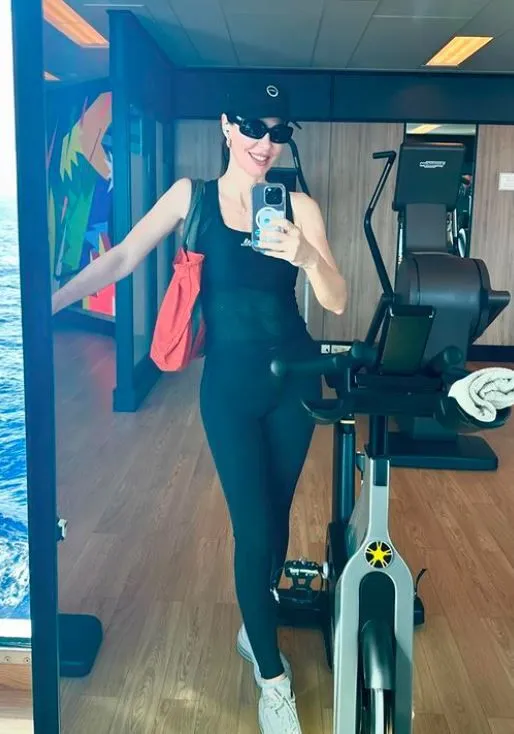 Defne Samyeli, Maldivler'e gitti! Tatil pozlarını paylaştı
