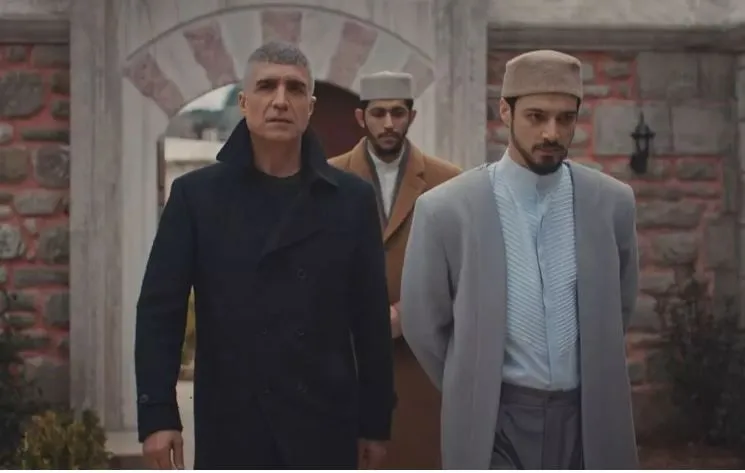 Kızıl Goncalar'ın Cüneyd'i Mert Yazıcıoğlu'ndan tasavvuf açıklaması