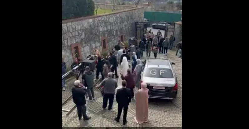 Kızılcık Şerbeti'nde Fatih ve Görkem'in düğün sahnesinin kamera arkası görüntüleri yayınlandı