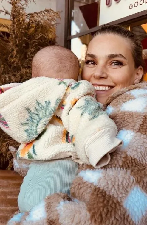 Aslı Enver: Bütün zamanımı Ela'ya ayırıyorum, hayatım kökünden değişti Aslı Enver: Bütün zamanımı Ela'ya ayırıyorum, hayatım kökünden değişti