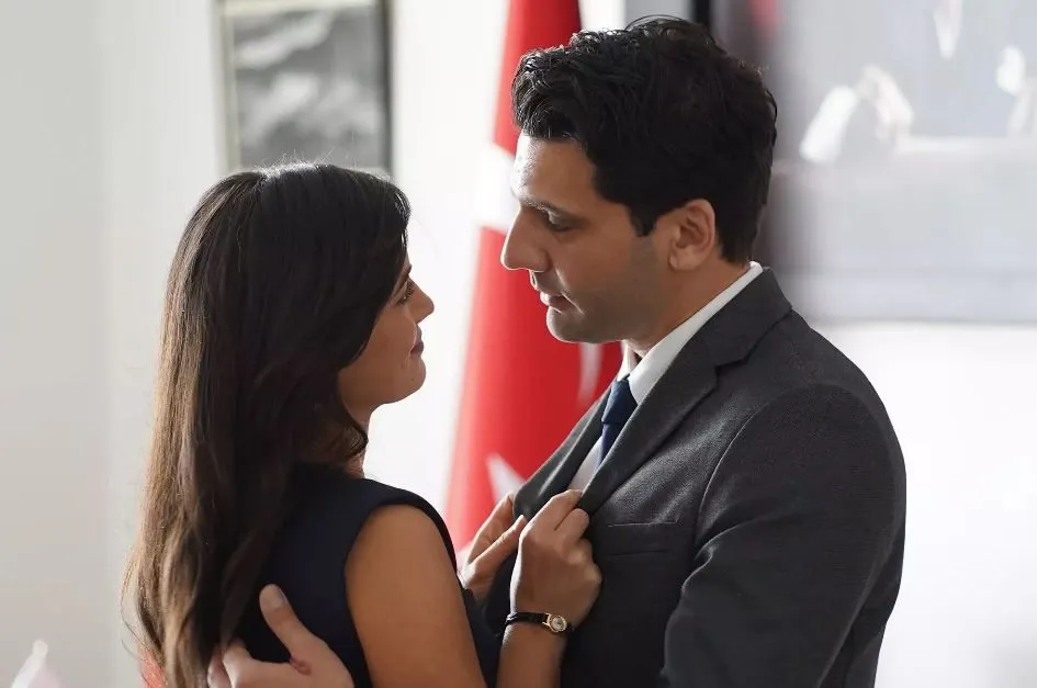 Pınar Deniz ve Kaan Urgancıoğlu'dan esprili yeni poz: "Yaşlansak da beraberiz"