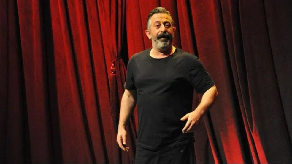Cem Yılmaz'dan 'sahneyi terk etti' iddialarına açıklama geldi