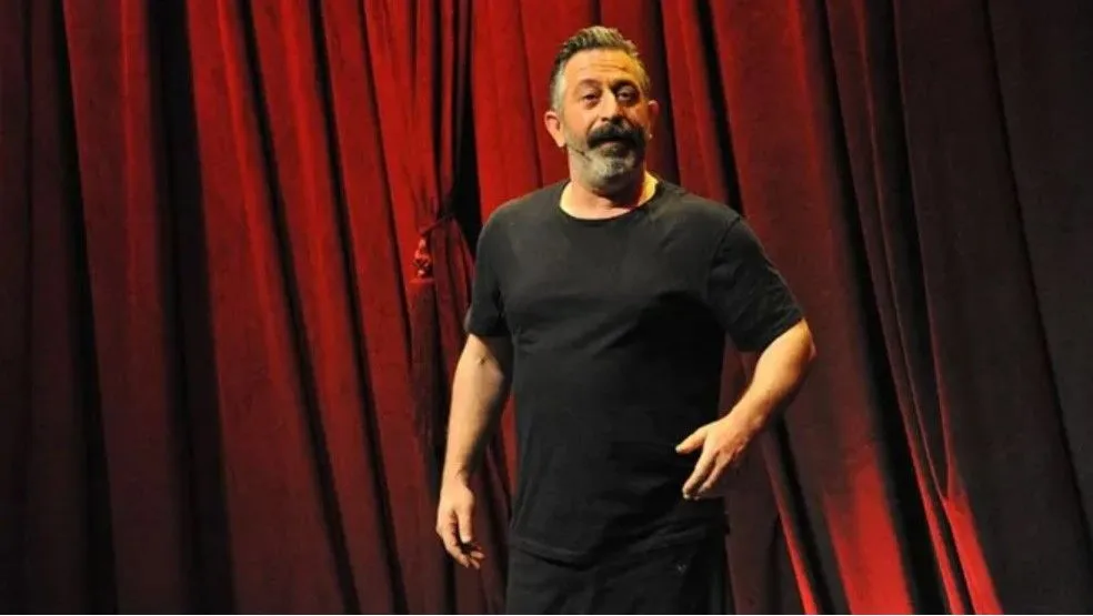 Cem Yılmaz'dan 'sahneyi terk etti' iddialarına açıklama geldi