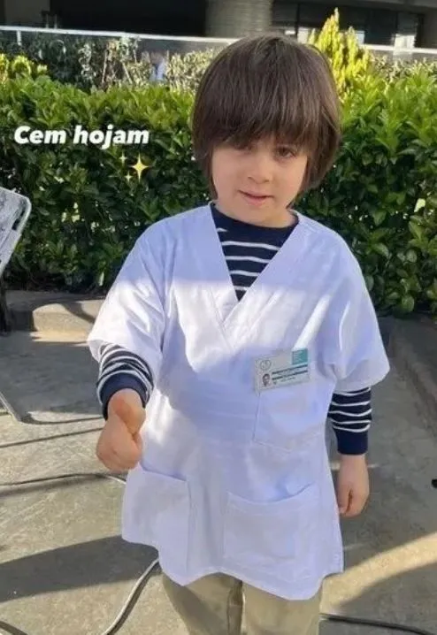 Bahar dizisinin 'Evren'i Buğra Gülsoy’un oğlunu görenler şaşırdı! 'Annesinin kopyası' yorumları yapıldı