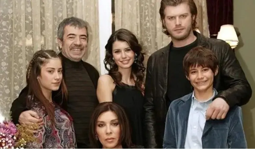 Hazal Kaya'dan Aşk-ı Memnu paylaşımı: Ziyagiller çok mağdur...