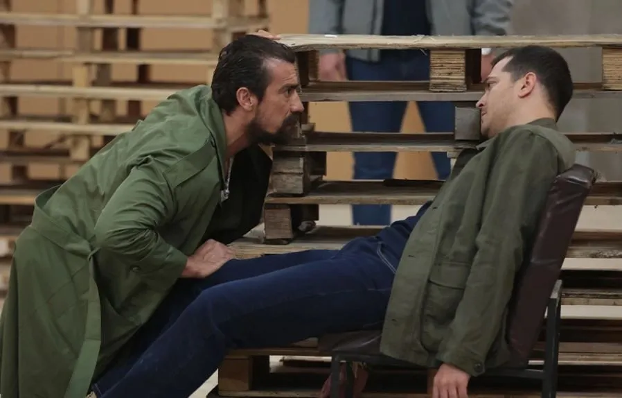 Çağatay Ulusoy'un başrolünde yer aldığı Gaddar dizisi hayranlarına üzücü haber