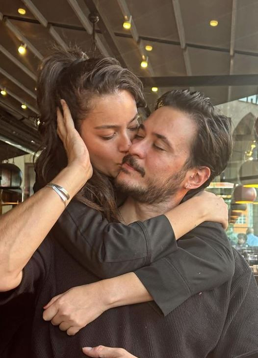 Pelin Akil ile Anıl Altan'ın boşanacakları iddia edilmişti... Açıklama geldi Pelin Akil ile Anıl Altan'ın boşanacakları iddia edilmişti... Açıklama geldi